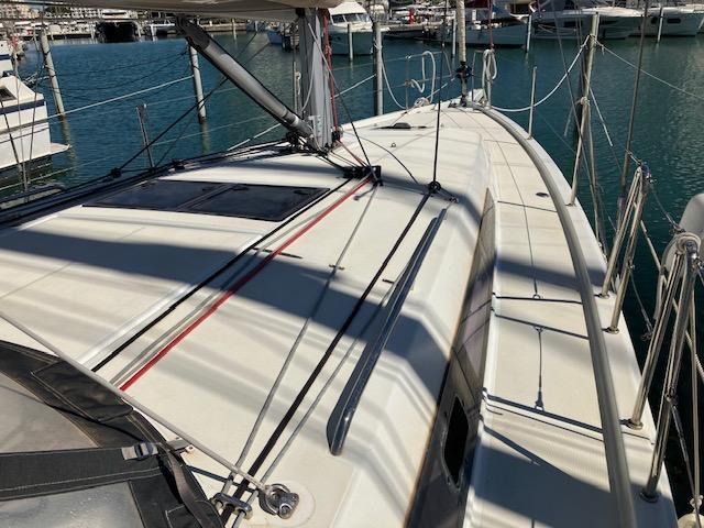 slider 2 Jeanneau Sun Odyssey 410